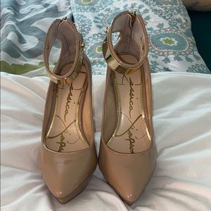 Jessica Simpson High Heels!